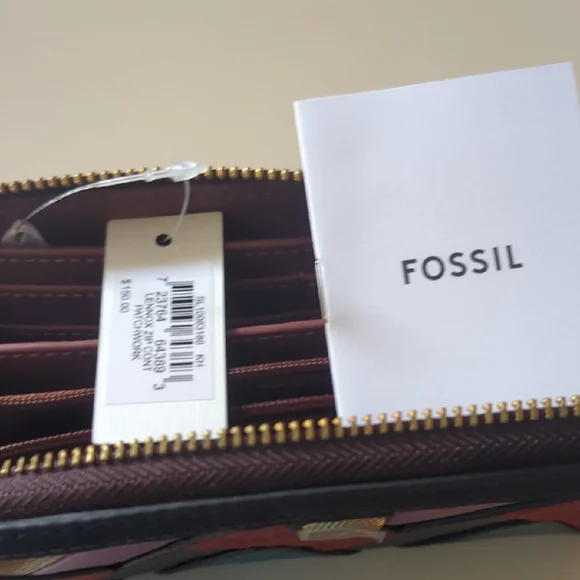 NWT Fossil Patchwork Wristlet Wallet - Picture 5 of 5